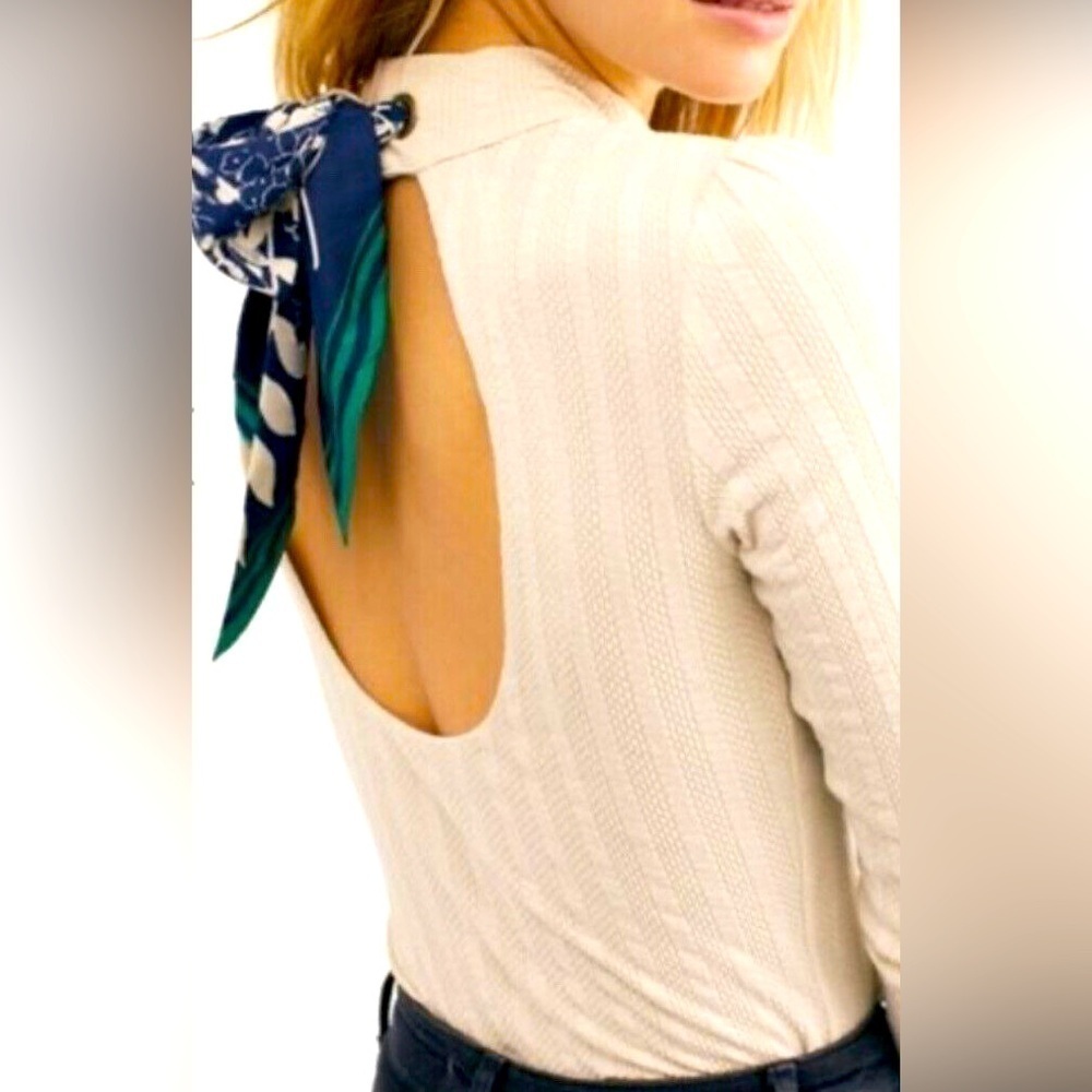 Free People - Party In The Back Cream Mock Neck Open Back Scarf Top Size Small